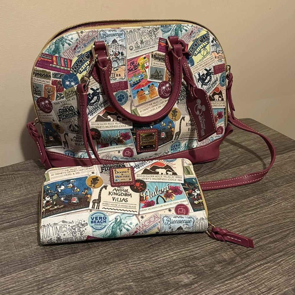 Disney Vacation Club Member Dooney and Bourke purse and wallet set barely used